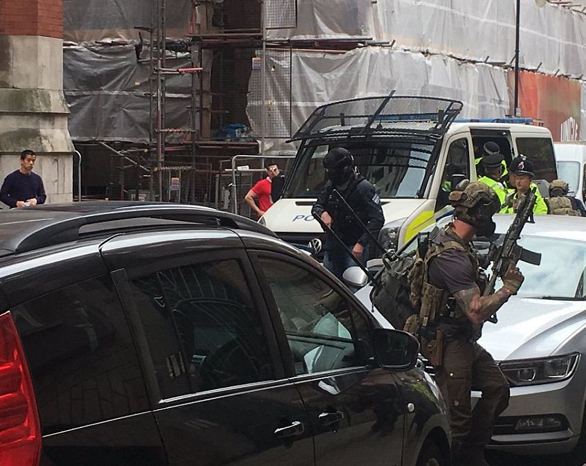 99329C6A-2111-454C-89AB-6643D335B001