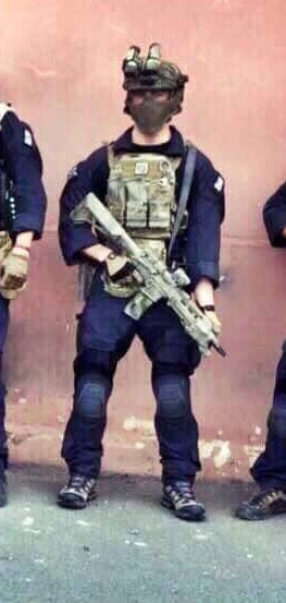 F2B385BE-EABE-42DA-AB77-203D1122DBB3