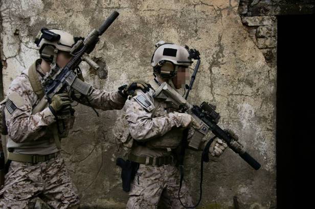 12798150_1155710671107111_709424290_n