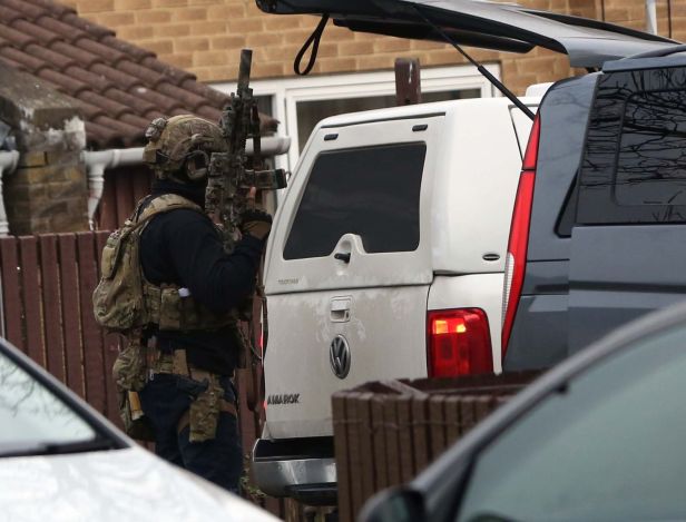 0_SGP_NEC_111218POLICE11seqnJPG